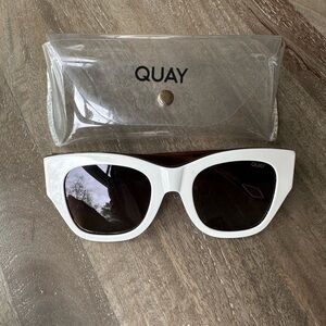 Quay Australia After Hours Luxe 1212 Like New Polarized White Sunglasses
